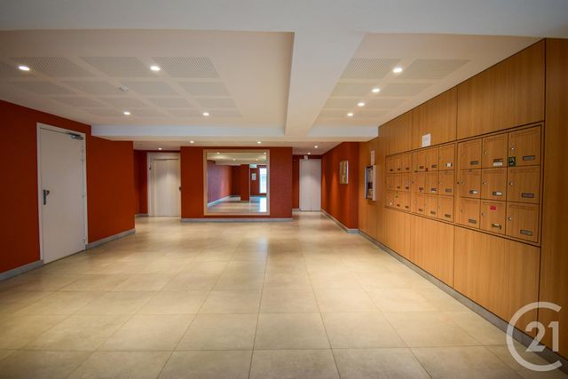 Appartement F4 à vendre - 4 pièces - 79.53 m2 - TARARE - 69 - RHONE-ALPES - Century 21 Coquillat Immobilier