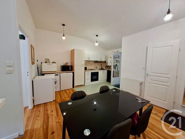 Appartement F2 à louer - 2 pièces - 39.5 m2 - TARARE - 69 - RHONE-ALPES - Century 21 Coquillat Immobilier