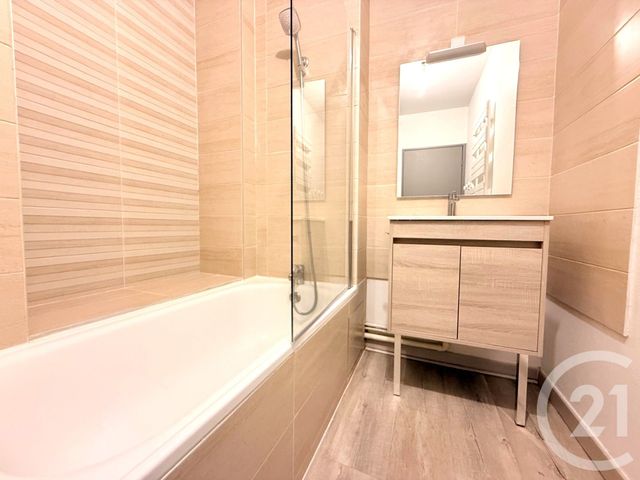 Appartement F4 à vendre - 5 pièces - 98.4 m2 - AMPLEPUIS - 69 - RHONE-ALPES - Century 21 Coquillat Immobilier