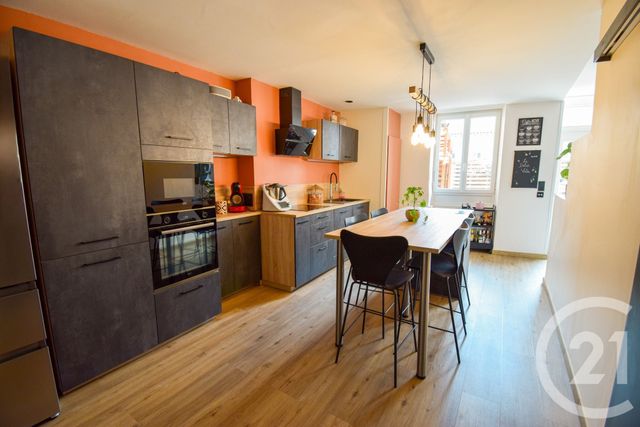 Appartement F5 à vendre - 5 pièces - 92.72 m2 - TARARE - 69 - RHONE-ALPES - Century 21 Coquillat Immobilier