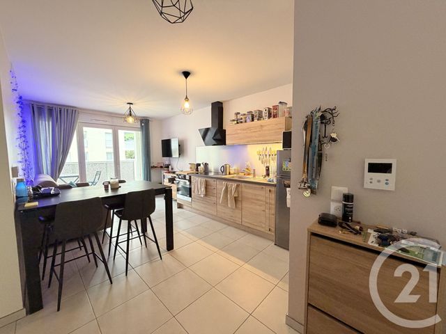 Appartement F2 à louer - 2 pièces - 38.8 m2 - TARARE - 69 - RHONE-ALPES - Century 21 Coquillat Immobilier