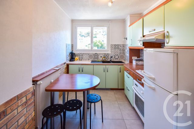 Appartement T3 à vendre - 3 pièces - 59.54 m2 - TARARE - 69 - RHONE-ALPES - Century 21 Coquillat Immobilier