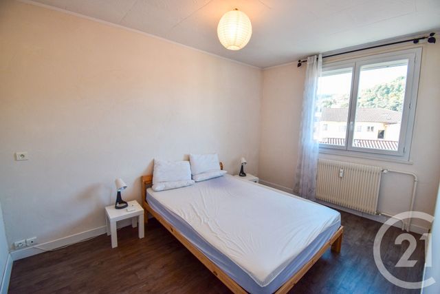 Appartement T3 à vendre - 3 pièces - 59.54 m2 - TARARE - 69 - RHONE-ALPES - Century 21 Coquillat Immobilier