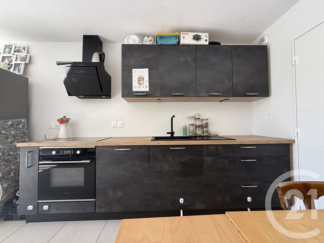 Appartement T3 à vendre - 3 pièces - 63.0 m2 - TARARE - 69 - RHONE-ALPES - Century 21 Coquillat Immobilier