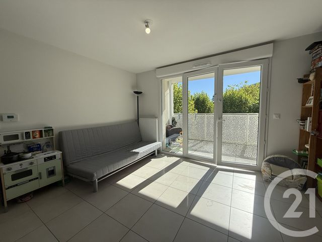 Appartement T3 à vendre - 3 pièces - 63.0 m2 - TARARE - 69 - RHONE-ALPES - Century 21 Coquillat Immobilier
