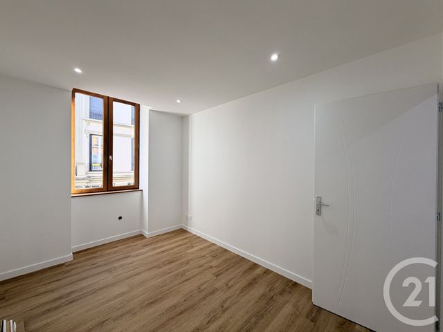 Appartement F3 à louer - 3 pièces - 57.02 m2 - TARARE - 69 - RHONE-ALPES - Century 21 Coquillat Immobilier