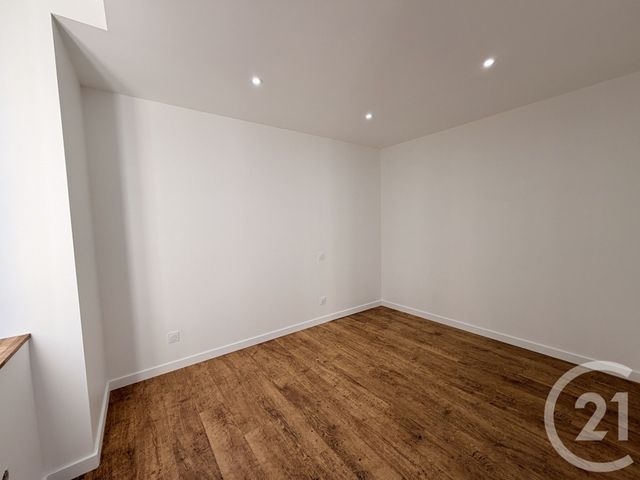 Appartement F3 à louer - 3 pièces - 57.02 m2 - TARARE - 69 - RHONE-ALPES - Century 21 Coquillat Immobilier