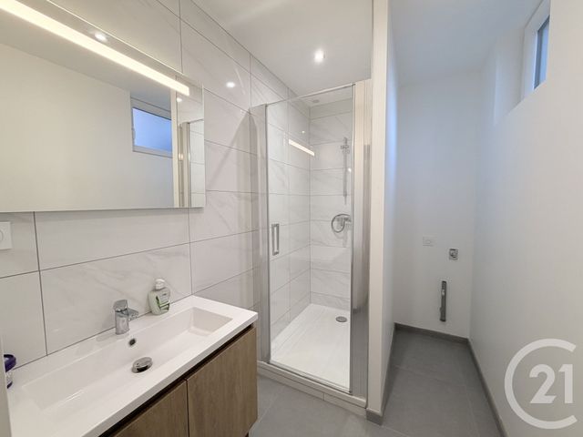 Appartement F3 à louer - 3 pièces - 57.02 m2 - TARARE - 69 - RHONE-ALPES - Century 21 Coquillat Immobilier