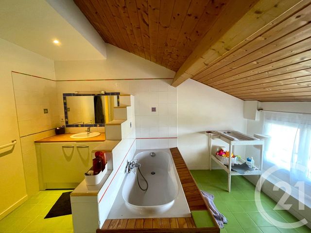 Appartement F5 à vendre - 5 pièces - 132.33 m2 - SARCEY - 69 - RHONE-ALPES - Century 21 Coquillat Immobilier