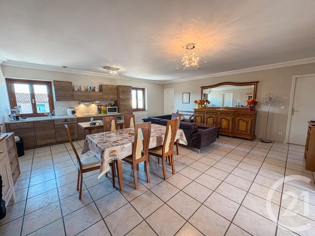 Appartement F3 à vendre ST GEORGES DE RENEINS