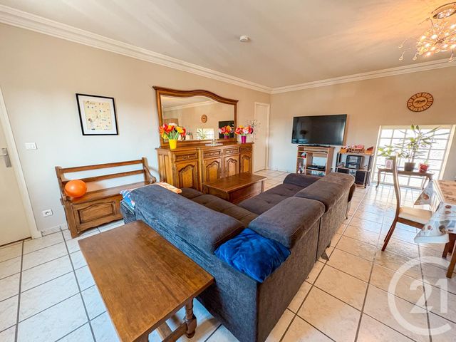 Appartement F3 à vendre - 3 pièces - 71.61 m2 - ST GEORGES DE RENEINS - 69 - RHONE-ALPES - Century 21 Coquillat Immobilier