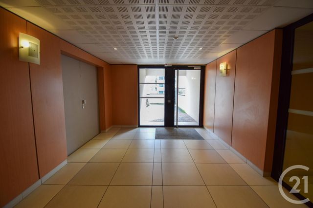 Afficher la photo en grand Appartement F3 à vendre - 3 pièces - 57.12 m2 - L ARBRESLE - 69 - RHONE-ALPES - Century 21 Coquillat Immobilier