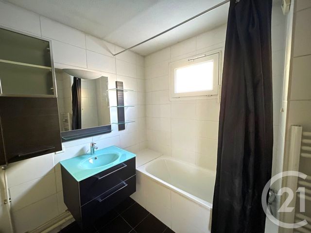 Appartement F3 à vendre - 3 pièces - 62.46 m2 - TARARE - 69 - RHONE-ALPES - Century 21 Coquillat Immobilier