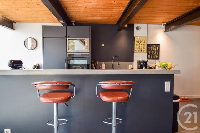 Afficher la photo en grand Appartement Duplex à vendre - 4 pièces - 135.0 m2 - TARARE - 69 - RHONE-ALPES - Century 21 Coquillat Immobilier