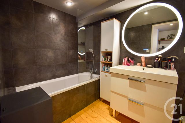 Afficher la photo en grand Appartement Duplex à vendre - 4 pièces - 135.0 m2 - TARARE - 69 - RHONE-ALPES - Century 21 Coquillat Immobilier