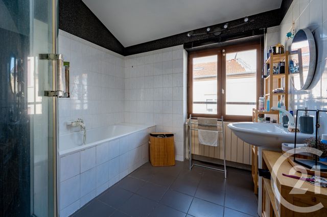 Afficher la photo en grand Appartement F4 à vendre - 4 pièces - 111.68 m2 - TARARE - 69 - RHONE-ALPES - Century 21 Coquillat Immobilier