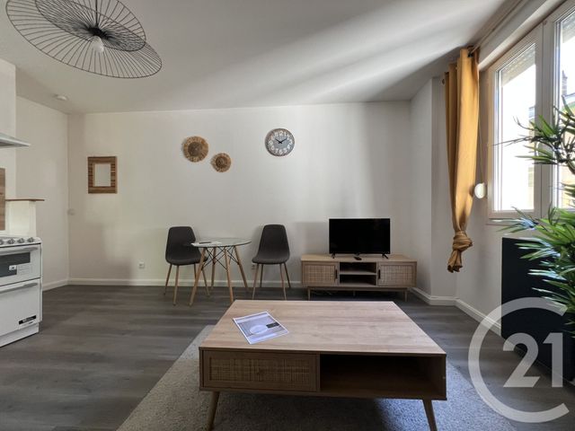 Appartement Duplex à louer - 2 pièces - 31.0 m2 - TARARE - 69 - RHONE-ALPES - Century 21 Coquillat Immobilier