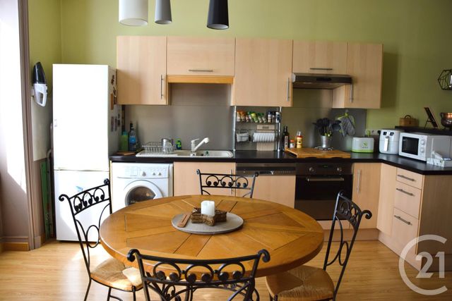 Afficher la photo en grand Appartement F3 bis à vendre - 5 pièces - 63.27 m2 - LENTILLY - 69 - RHONE-ALPES - Century 21 Coquillat Immobilier