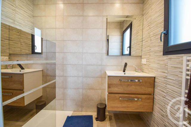 Afficher la photo en grand maison à vendre - 5 pièces - 147.05 m2 - ST SYMPHORIEN DE LAY - 42 - RHONE-ALPES - Century 21 Coquillat Immobilier