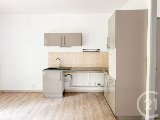 Appartement F4 à vendre - 5 pièces - 98.4 m2 - AMPLEPUIS - 69 - RHONE-ALPES - Century 21 Coquillat Immobilier