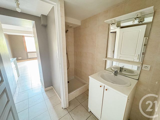 Afficher la photo en grand Appartement T2 à vendre - 2 pièces - 36.01 m2 - ST FORGEUX - 69 - RHONE-ALPES - Century 21 Coquillat Immobilier