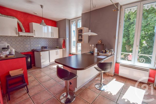 Afficher la photo en grand Appartement F5 à vendre - 6 pièces - 156.8 m2 - TARARE - 69 - RHONE-ALPES - Century 21 Coquillat Immobilier