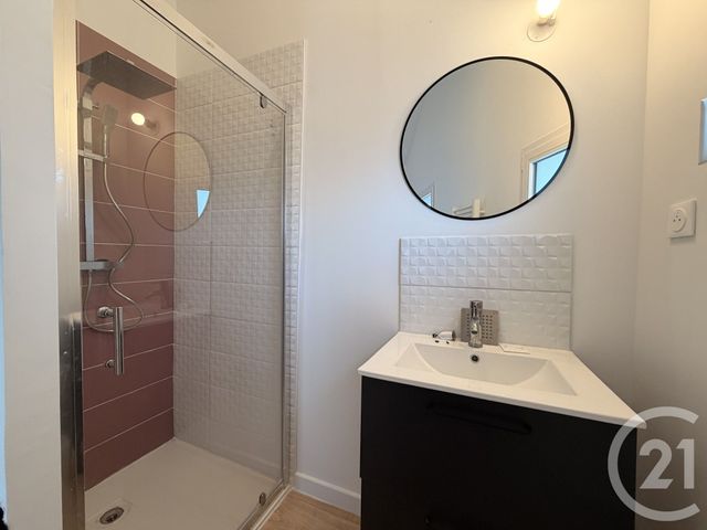 maison à louer - 3 pièces - 62.91 m2 - PANISSIERES - 42 - RHONE-ALPES - Century 21 Coquillat Immobilier