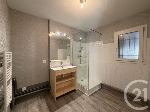 Appartement F2 à louer - 2 pièces - 50.97 m2 - TARARE - 69 - RHONE-ALPES - Century 21 Coquillat Immobilier