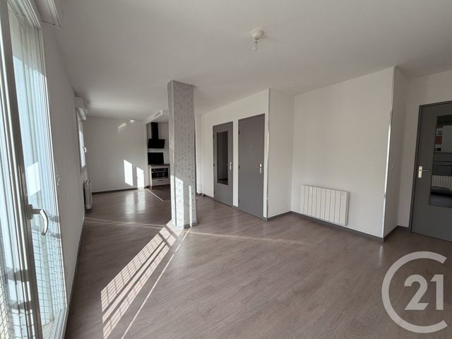 Appartement F2 à louer - 2 pièces - 50.97 m2 - TARARE - 69 - RHONE-ALPES - Century 21 Coquillat Immobilier